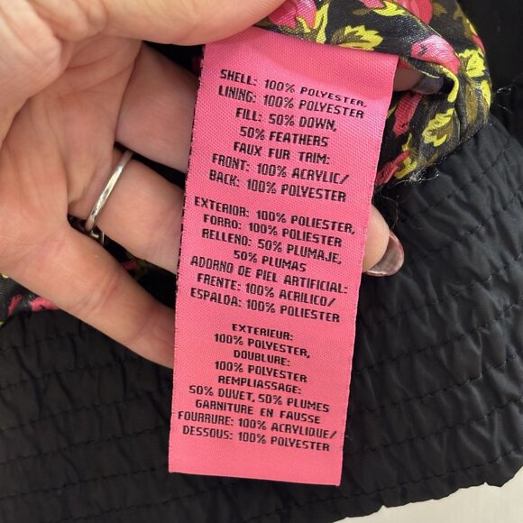 Betsey Johnson Black Hooded Vest W/ Faux Fur Trim & Floral Lining Size S - Picture 11 of 12